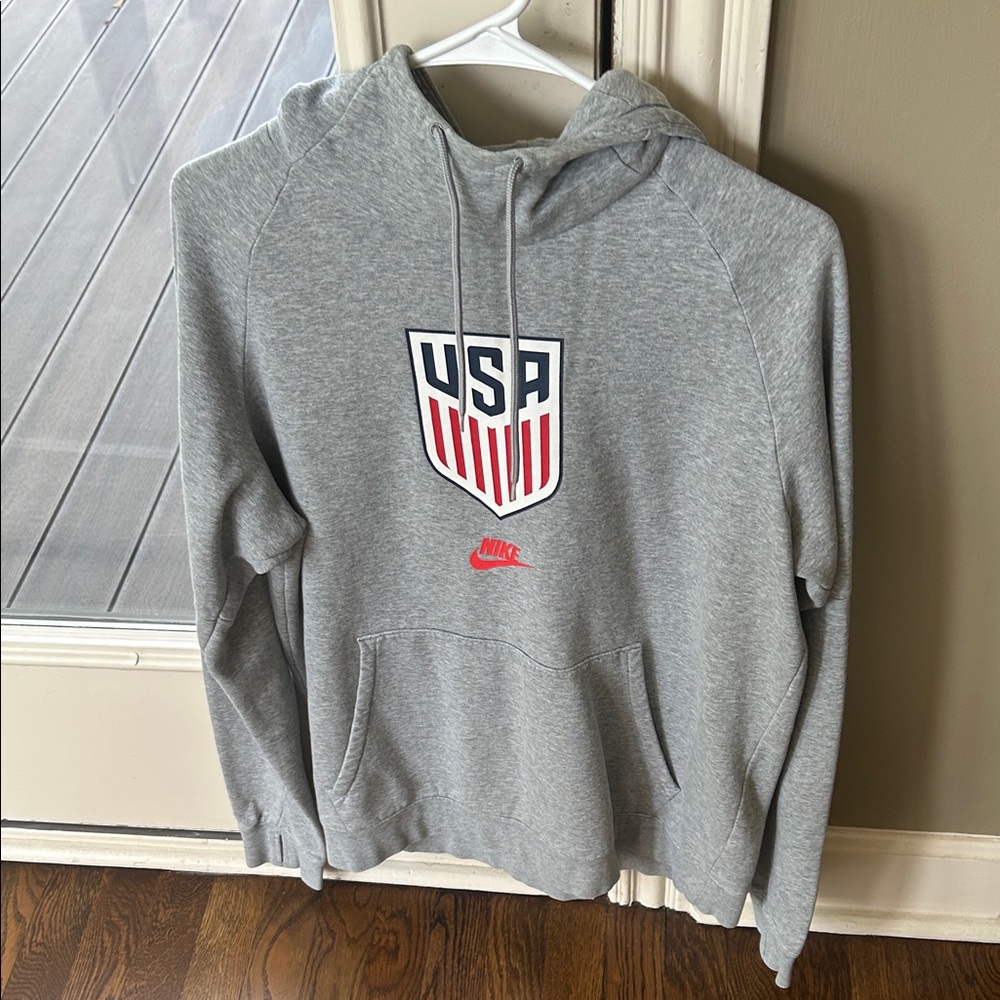 Nike Gray USA Logo Men's Sweater